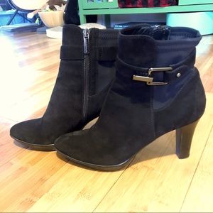 Aquatalia Black Suede heeled Ankle Boots Size 7